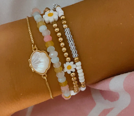 Adjustable Pearl Shell Bracelet