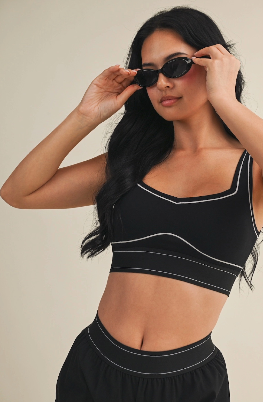 Contrast Sports Bra & Shorts Set