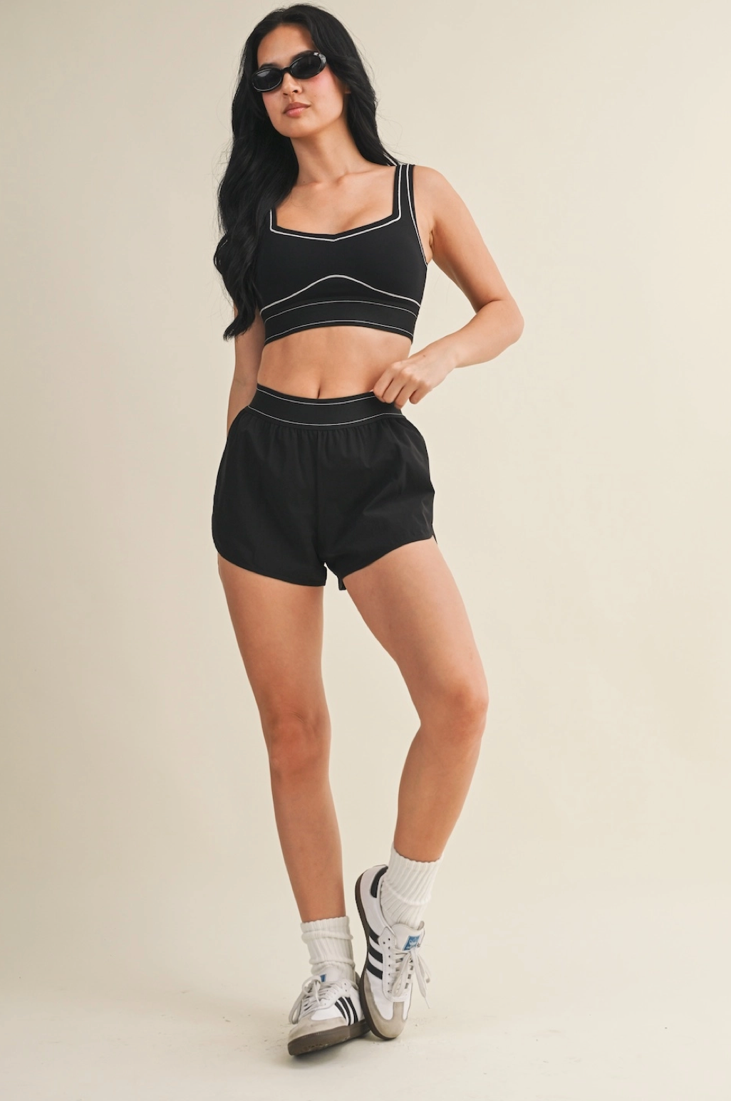 Contrast Sports Bra & Shorts Set