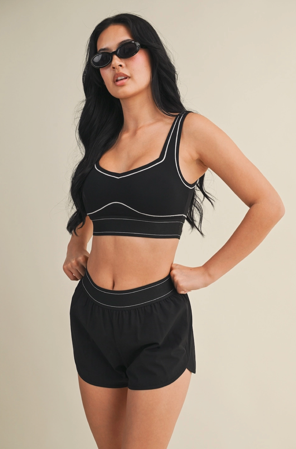Contrast Sports Bra & Shorts Set